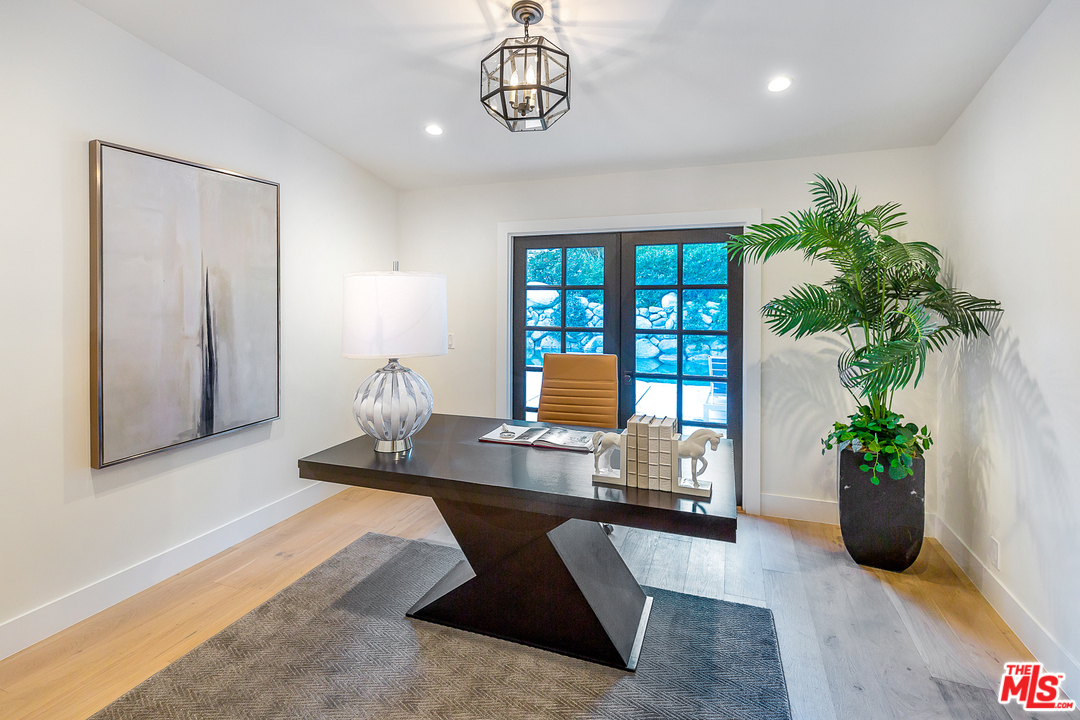 5403 Jed Smith Road Hidden Hills, CA 91302 - Photo 21 of 43