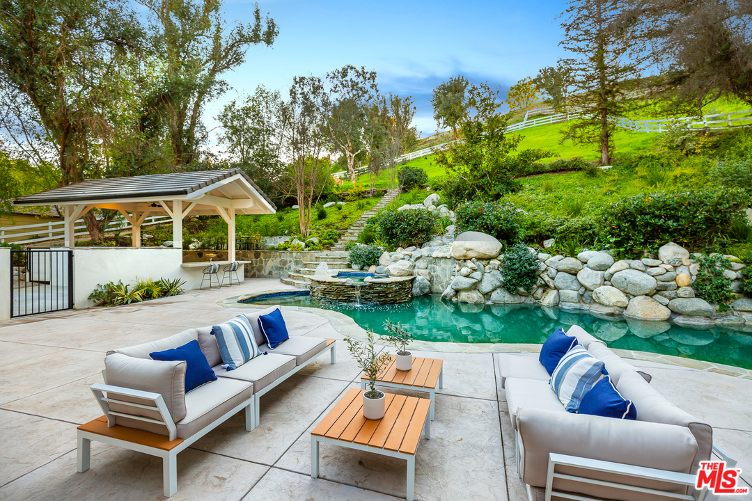5403 Jed Smith Road Hidden Hills, CA 91302 - Photo 34 of 43