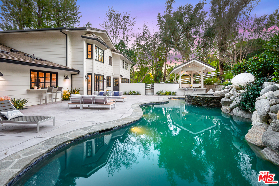 5403 Jed Smith Road Hidden Hills, CA 91302 - Photo 36 of 43