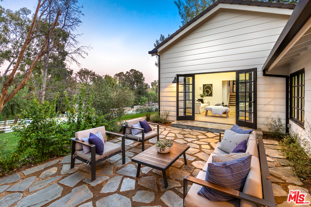 5403 Jed Smith Road Hidden Hills, CA 91302 - Photo 40 of 43