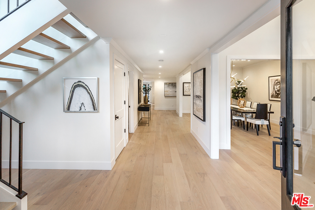 5403 Jed Smith Road Hidden Hills, CA 91302 - Photo 4 of 43