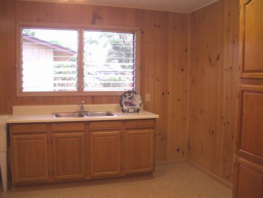 5200 Sokei Road Kapaa, HI 96746 - Photo 14 of 22 a bathroom with a sink and a window