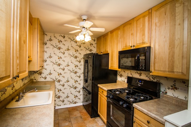 401 Ascot Drive, Unit 2K Park Ridge, IL 60068 - Photo 4 of 16