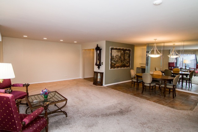 401 Ascot Drive, Unit 2K Park Ridge, IL 60068 - Photo 6 of 16