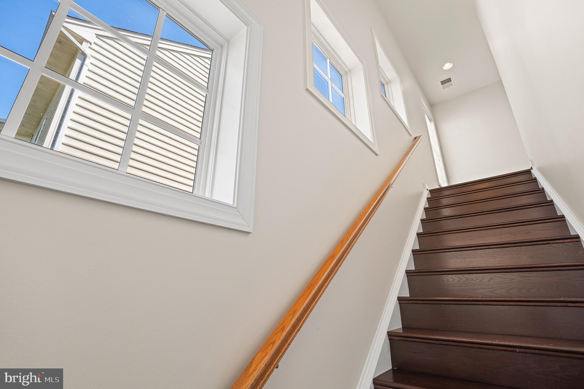 16862 Reef Knot Way Woodbridge, VA 22191 - Photo 30 of 99 a view of entryway