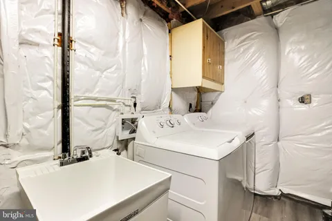 $749,900 | 2914 Montauk Court, Falls Church, VA 22042