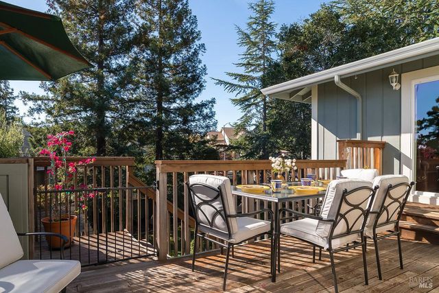$1,125,000 | 215 San Ramon Way, Novato, CA 94945