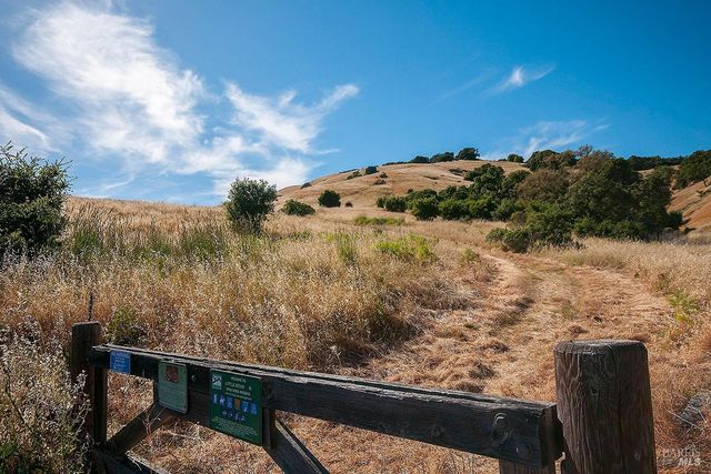 $1,125,000 | 215 San Ramon Way, Novato, CA 94945