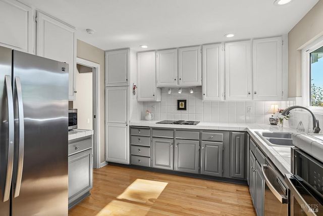 $1,125,000 | 215 San Ramon Way, Novato, CA 94945