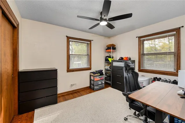 $230,000 | 806 Mohawk Avenue, Independence, MO 64056