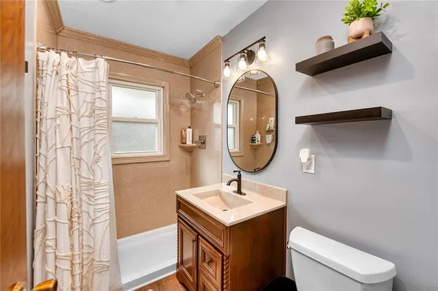 $230,000 | 806 Mohawk Avenue, Independence, MO 64056