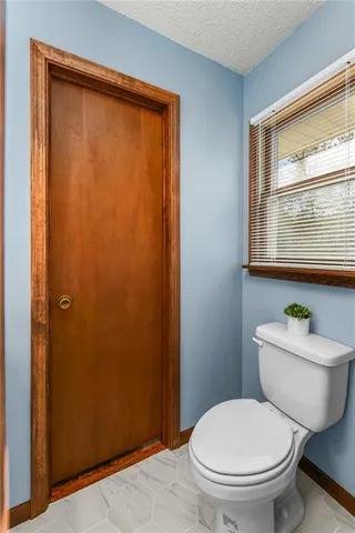 $230,000 | 806 Mohawk Avenue, Independence, MO 64056