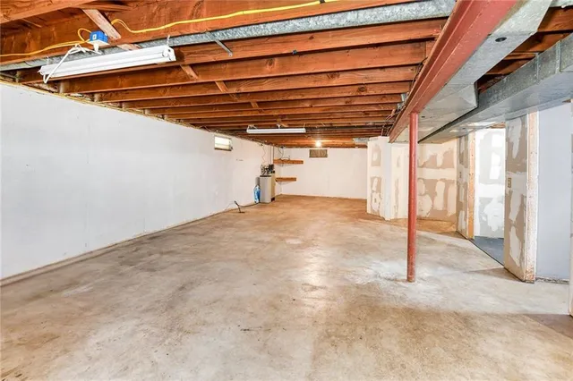 $230,000 | 806 Mohawk Avenue, Independence, MO 64056