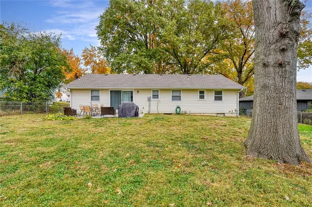 $230,000 | 806 Mohawk Avenue, Independence, MO 64056