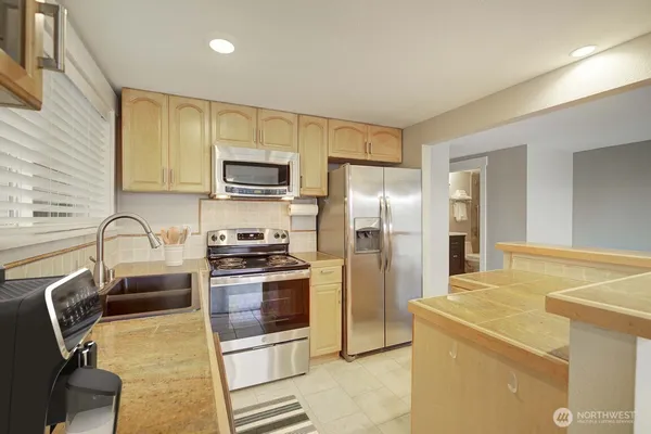 $2,500 | 125 3rd Avenue, Unit 200, Kirkland, WA 98033