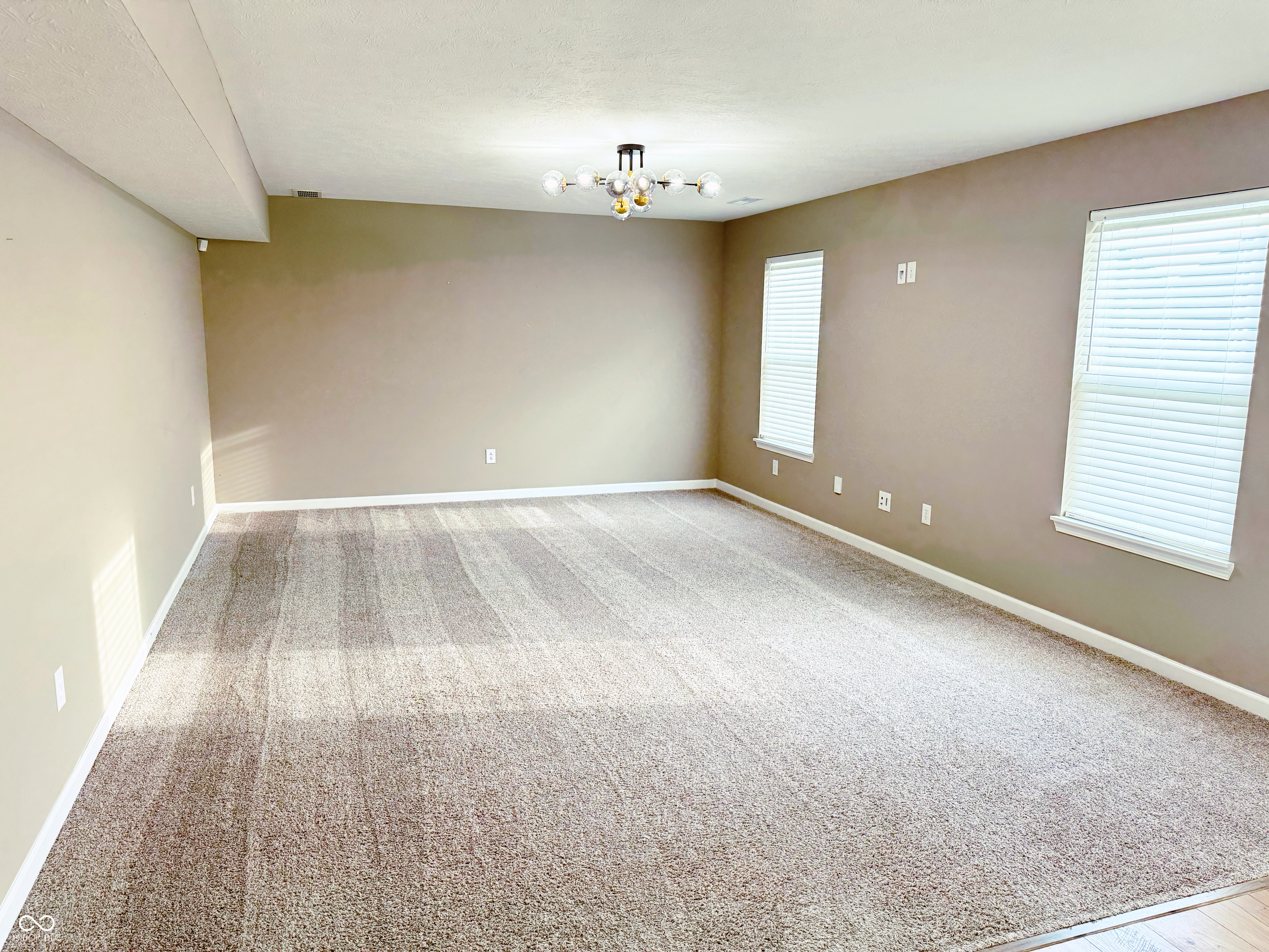 276 Rocky Road Greenfield, IN 46140 - Photo 13 of 32 Gallery Image 13