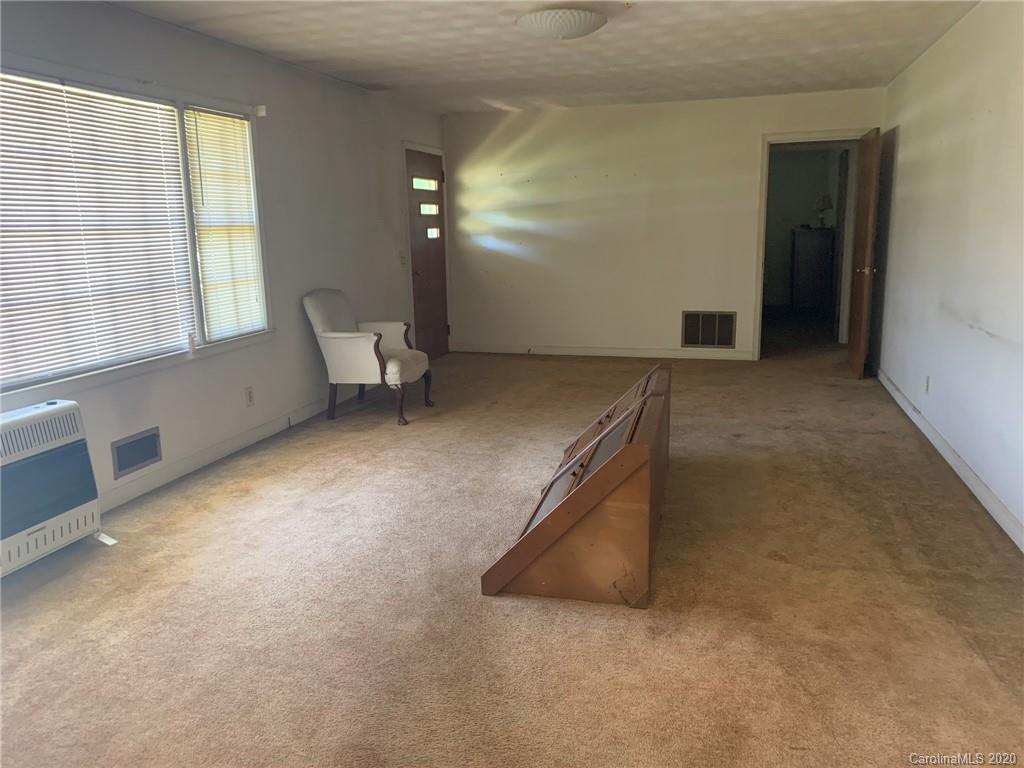 220 Landrum Road Columbus, NC 28722 - Photo 8 of 19