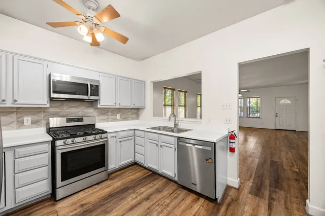 $3,000 | 1912 Shearn Street, Houston, TX 77007