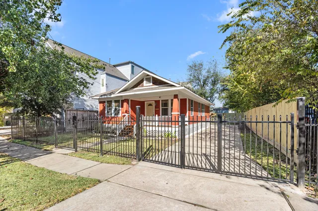 $3,000 | 1912 Shearn Street, Houston, TX 77007