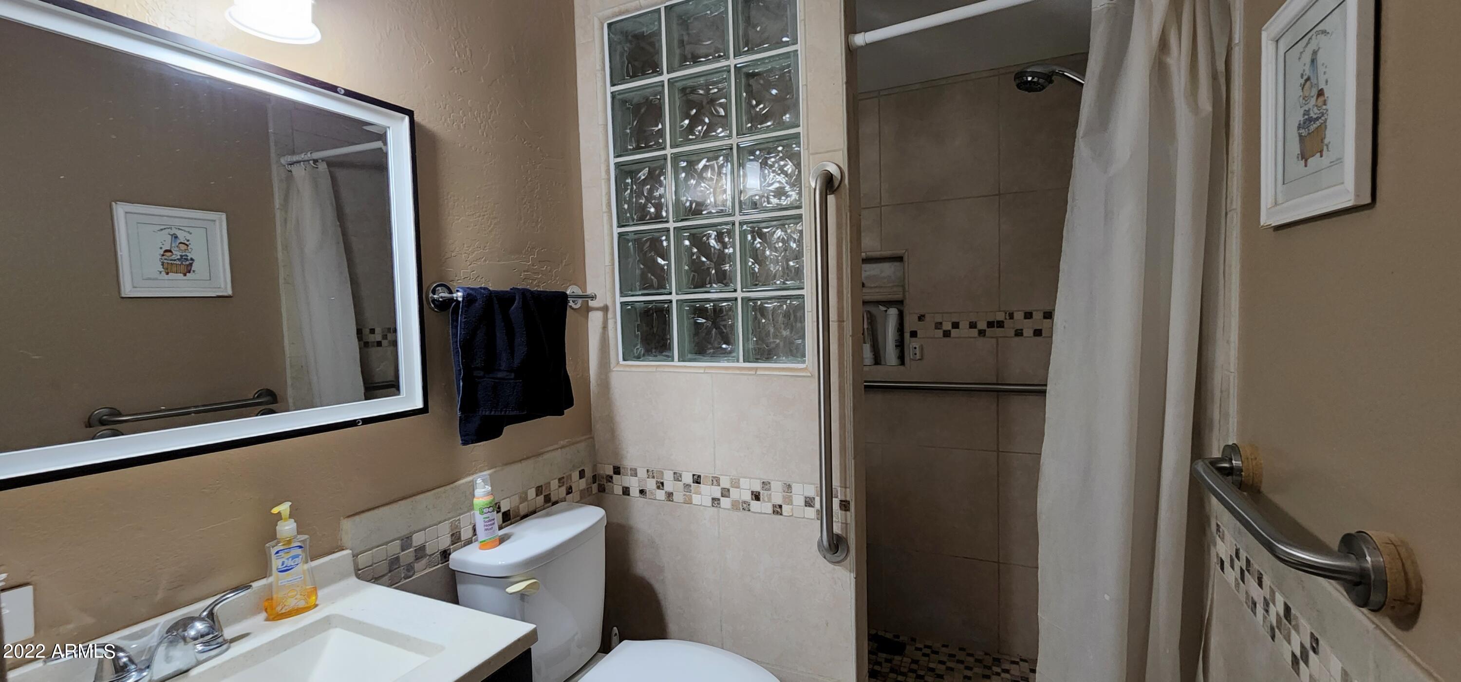 1105 Ranch House Road Paulden, AZ 86334 - Photo 17 of 42 Guest Bath_Handicap Accessability