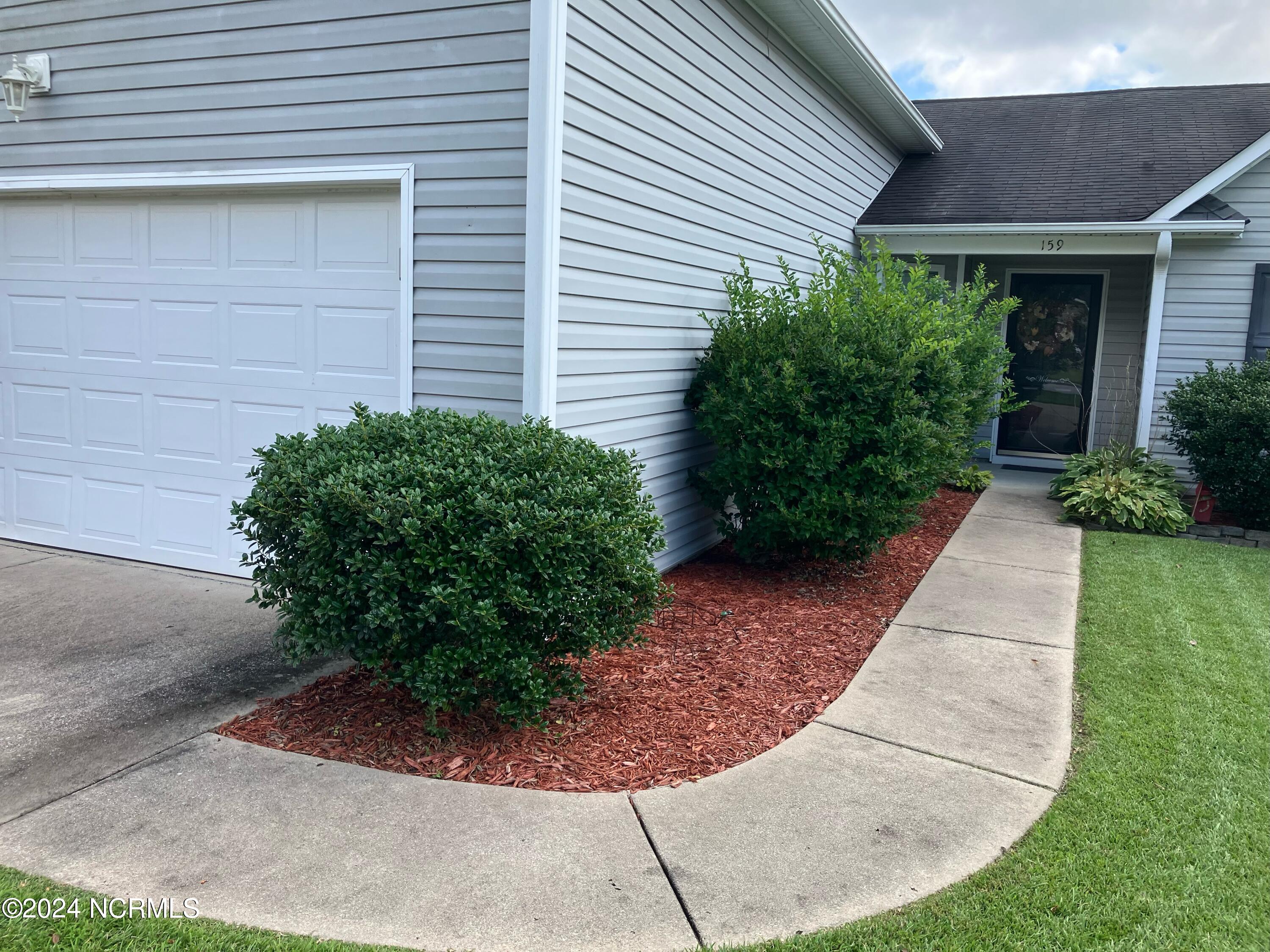 159 Crooked Run Drive New Bern, NC 28560 - Photo 2 of 18 Front Door Walkway_159