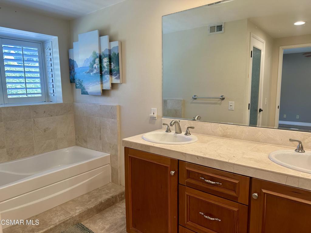 1961 McCrea Road Thousand Oaks, CA 91362 - Photo 21 of 39 Gallery Image 21