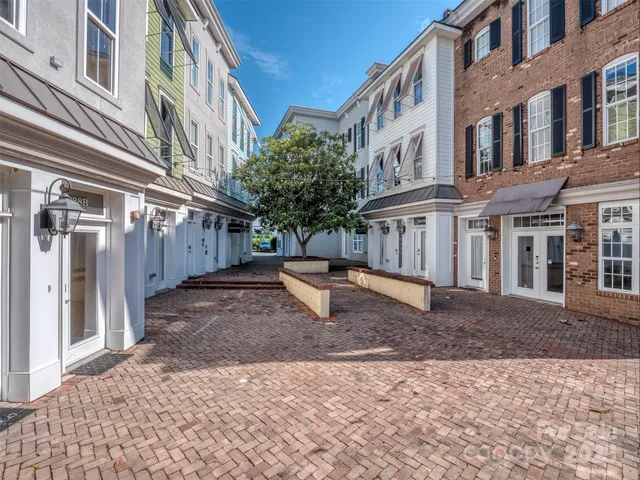 $525,000 | 2074 Ayrsley Town Boulevard, Charlotte, NC 28273