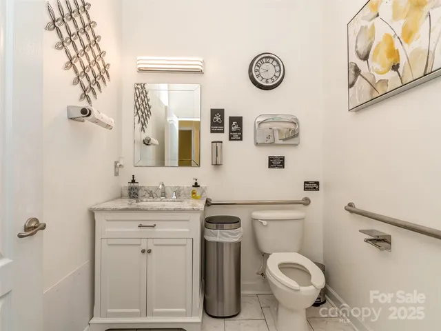 $525,000 | 2074 Ayrsley Town Boulevard, Charlotte, NC 28273