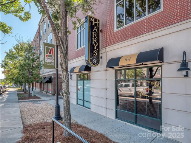 $525,000 | 2074 Ayrsley Town Boulevard, Charlotte, NC 28273