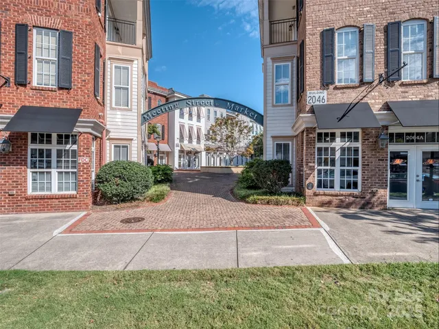 $525,000 | 2074 Ayrsley Town Boulevard, Charlotte, NC 28273