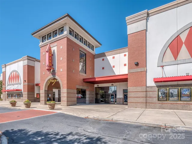 $525,000 | 2074 Ayrsley Town Boulevard, Charlotte, NC 28273