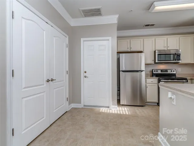 $525,000 | 2074 Ayrsley Town Boulevard, Charlotte, NC 28273