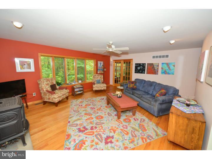 8121 Covered Bridge Road Quakertown, PA 18951 - Photo 11 of 25 Living Room