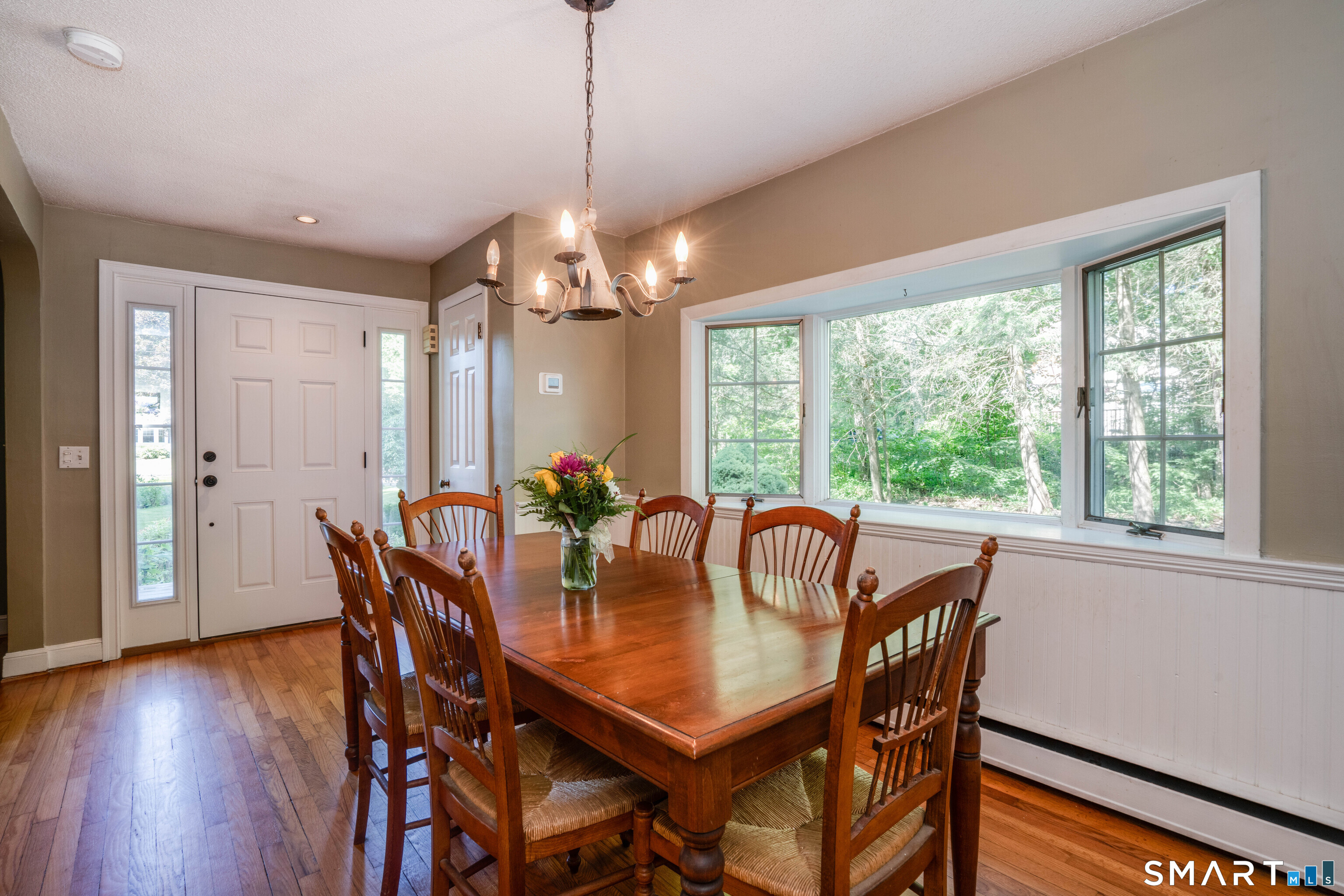 38 Hickory Hill Road Simsbury, CT 06070 - Photo 5 of 40