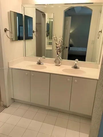 $580,000 | 7838 Northwest 109th Path, Doral, FL 33178