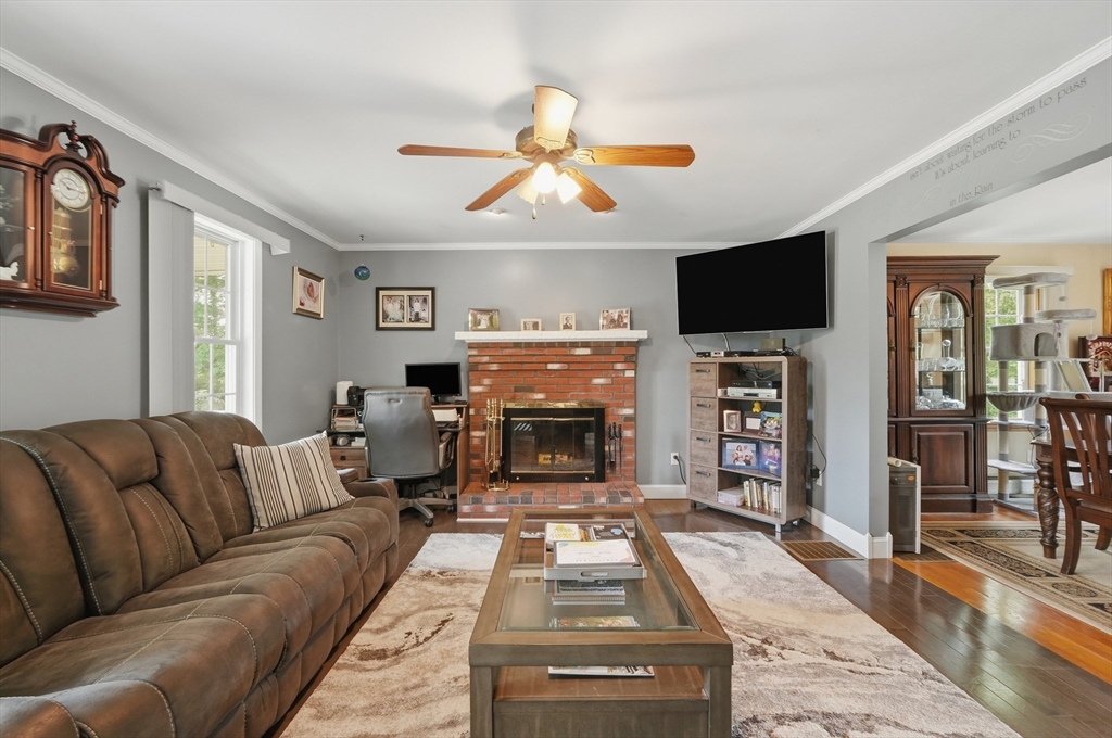 1527 Main Street Acushnet, MA 02743 - Photo 8 of 32