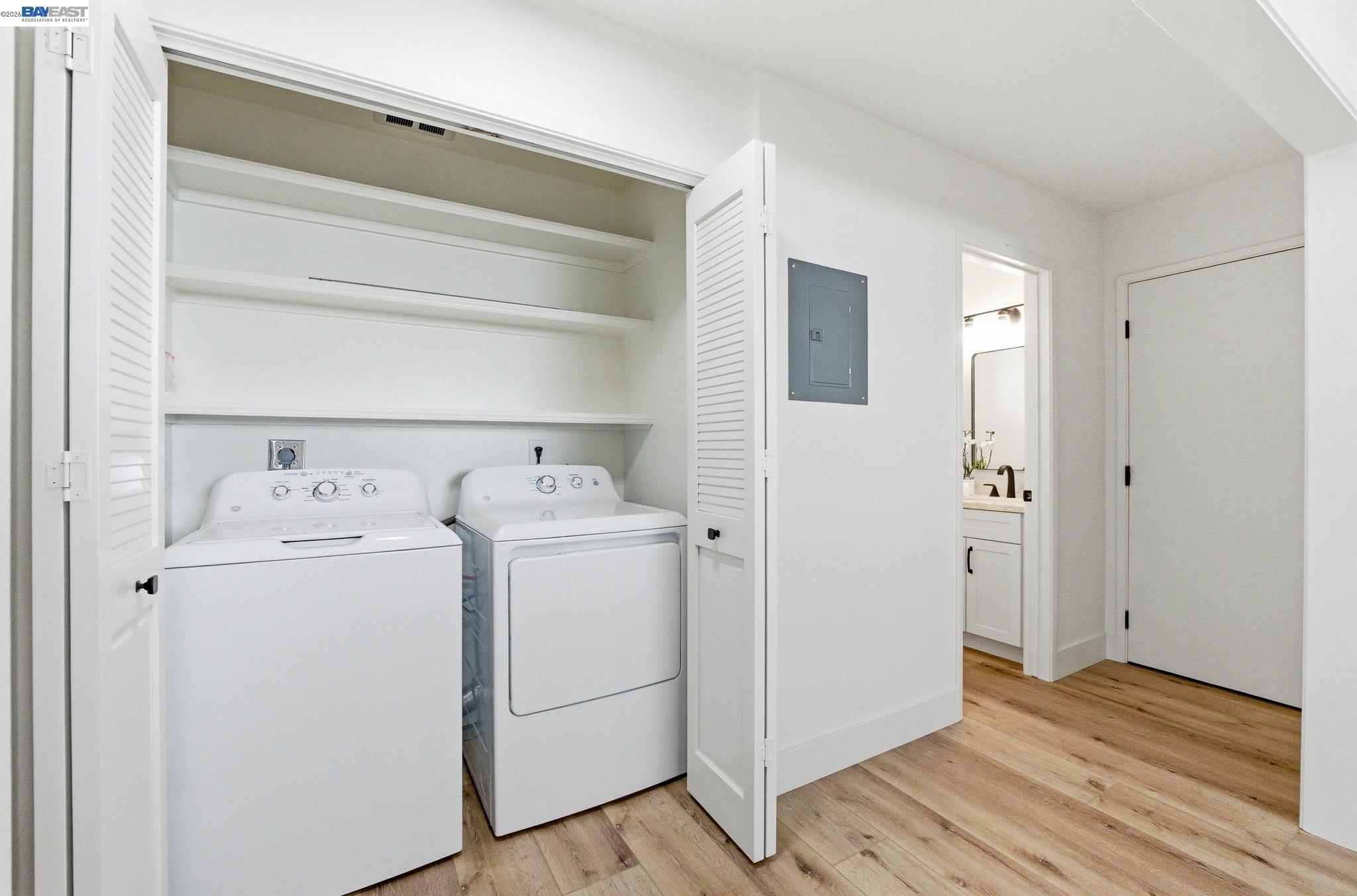2645 Swanson Way Mountain View, CA 94040 - Photo 38 of 50 a view of utility room with washer and dryer