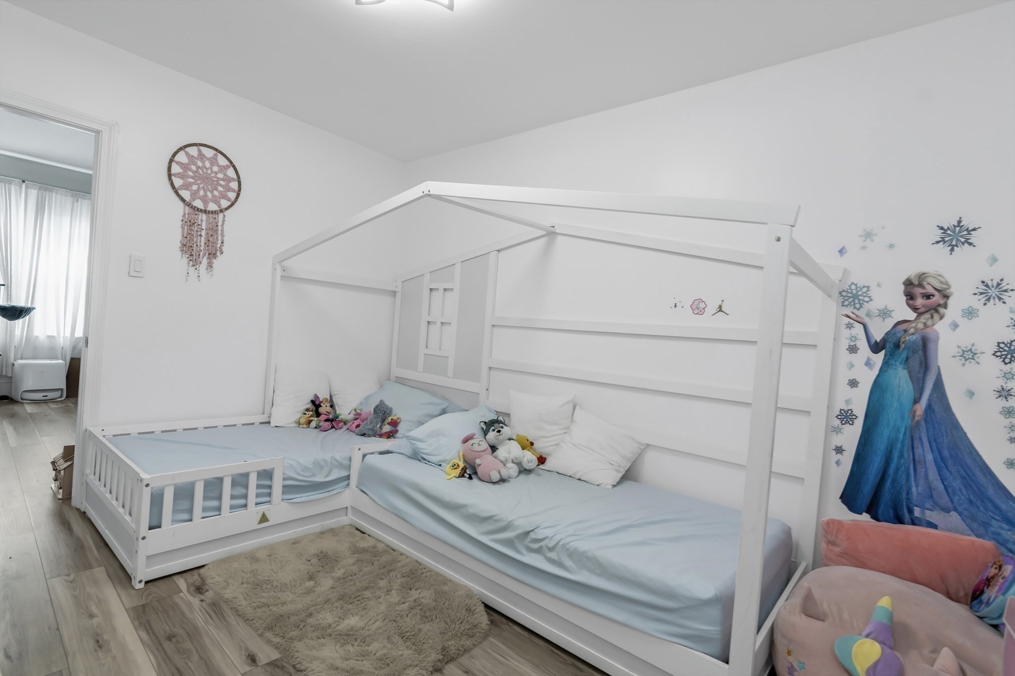 277 Cumberland Road Lowell, MA 01850 - Photo 18 of 41 Gallery Image 18
