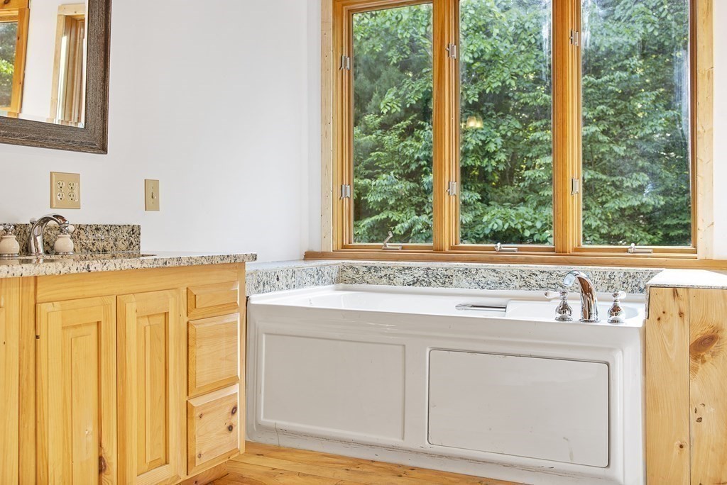 285 River Road Hudson, MA 01749 - Photo 9 of 35