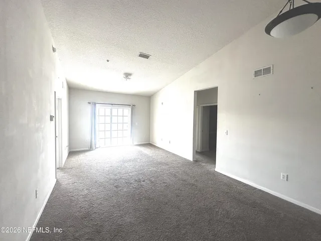 $1,500 | 8201 Green Parrot Road, Unit 307, Jacksonville, FL 32256