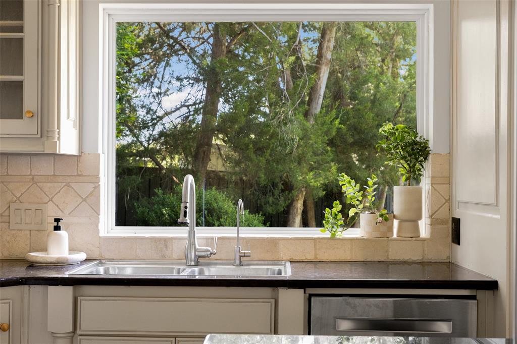 8434 Greenstone Drive Dallas, TX 75243 - Photo 13 of 29