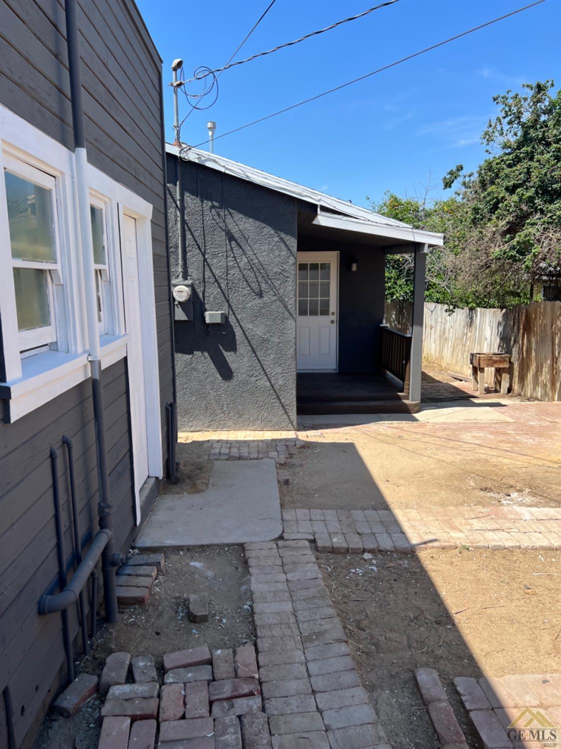 Undisclosed Address Taft, CA 93268 - Photo 18 of 21 a view of a car garage