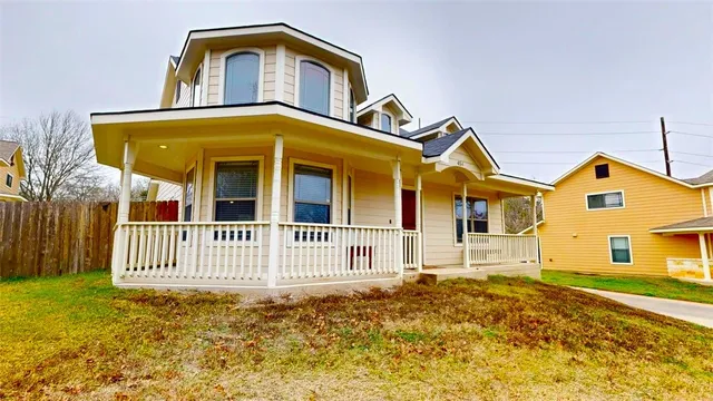 $3,600 | 454 Chimney Hill Drive, College Station, TX 77840