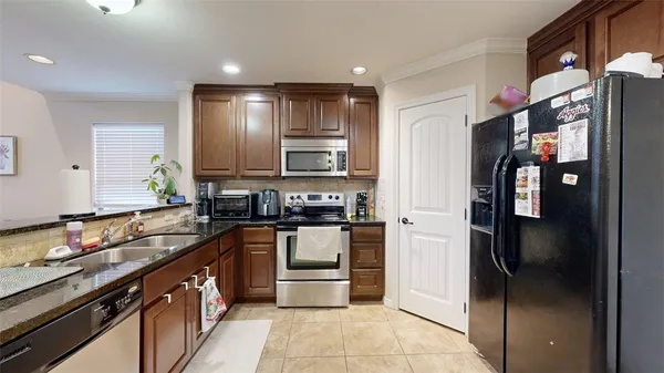 $3,200 | 454 Chimney Hill Drive, College Station, TX 77840