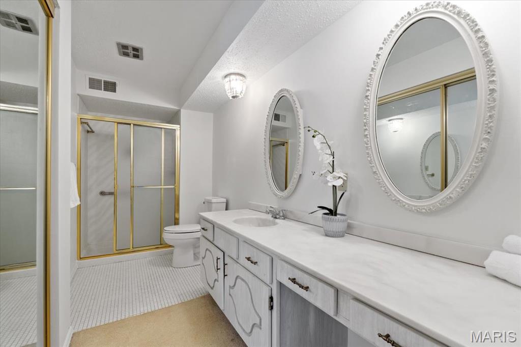 910 Claytonbrook Drive, Unit 1 Ballwin, MO 63011 - Photo 14 of 23