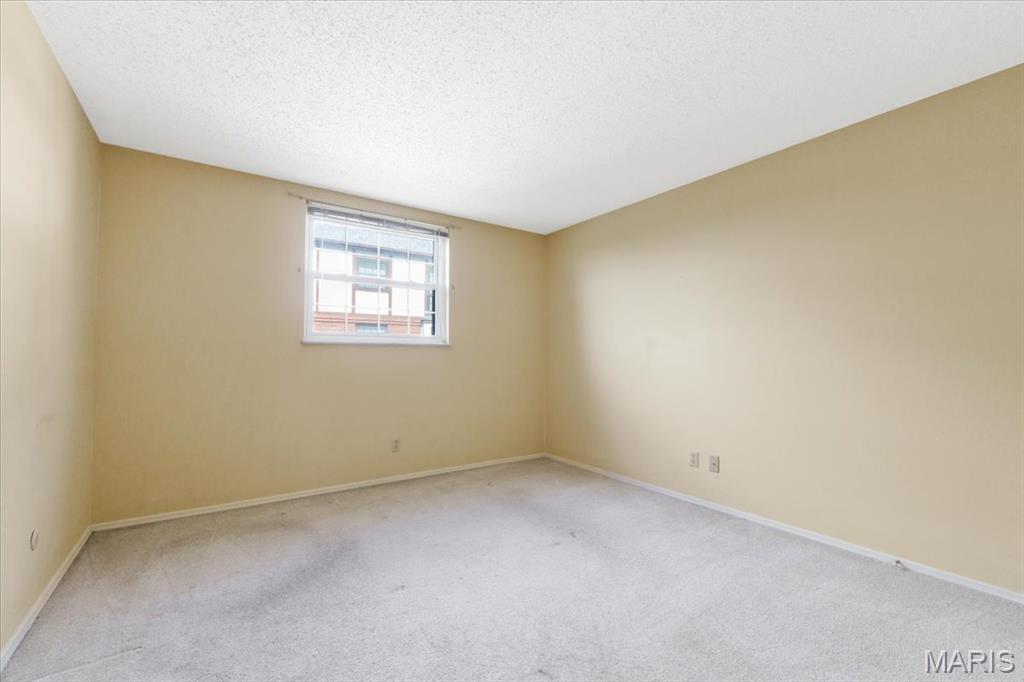 910 Claytonbrook Drive, Unit 1 Ballwin, MO 63011 - Photo 15 of 23