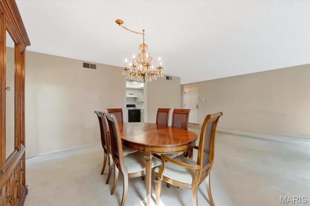 910 Claytonbrook Drive, Unit 1 Ballwin, MO 63011 - Photo 8 of 23