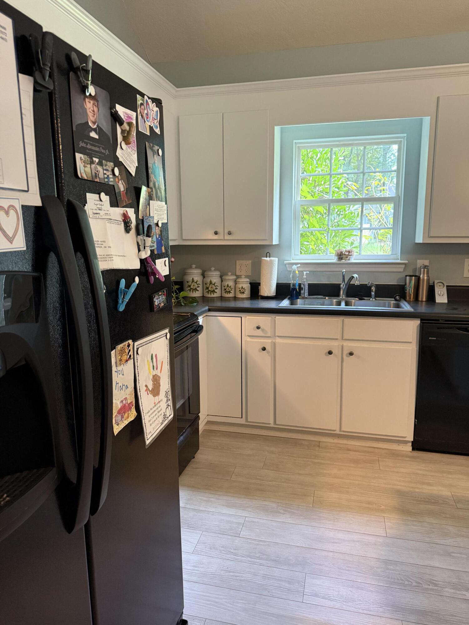 354 King Street Thomson, GA 30824 - Photo 5 of 17 Kitchen