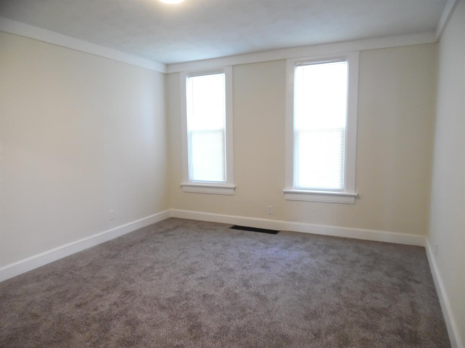1205 Groesbeck Road Cincinnati, OH 45224 - Photo 15 of 22 Gallery Image 15