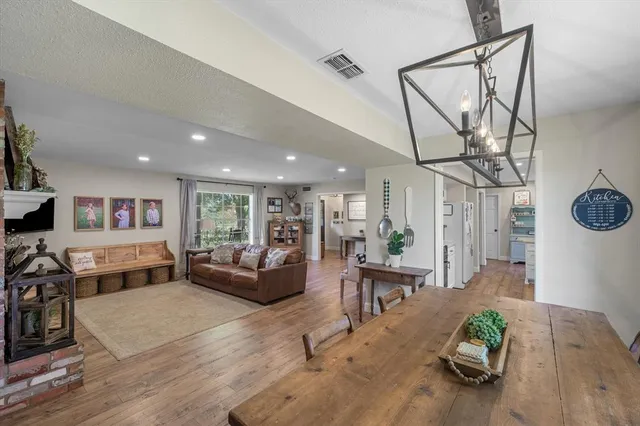 $835,000 | 893 County Road 4203, Canton, TX 75103